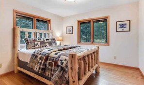 5 bedrooms, desk, iron/ironing board, travel cot - Dog-Friendly Lakefront Escape: Dock, Firepit, Game (Eagle River)