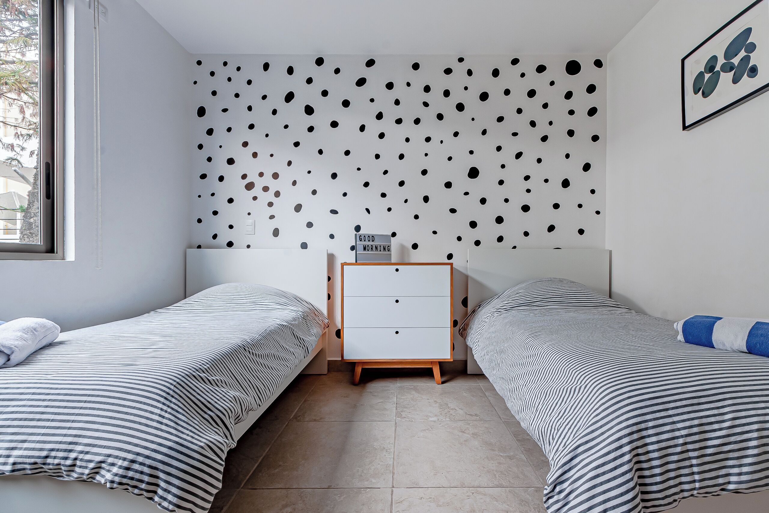 3 chambres, bureau, fer et planche à repasser, Wi-Fi gratuit