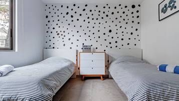 3 chambres, bureau, fer et planche à repasser, Wi-Fi gratuit