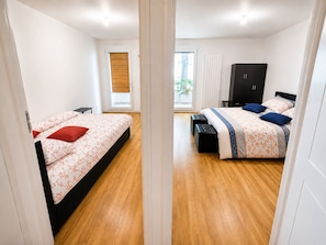 2 Schlafzimmer, Bügeleisen/Bügelbrett, kostenloses WLAN, Bettwäsche