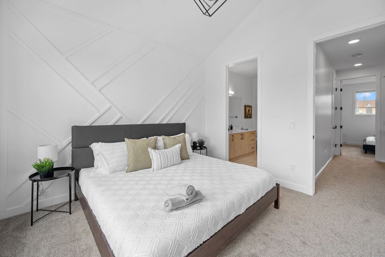 Desk, iron/ironing board, travel crib, WiFi