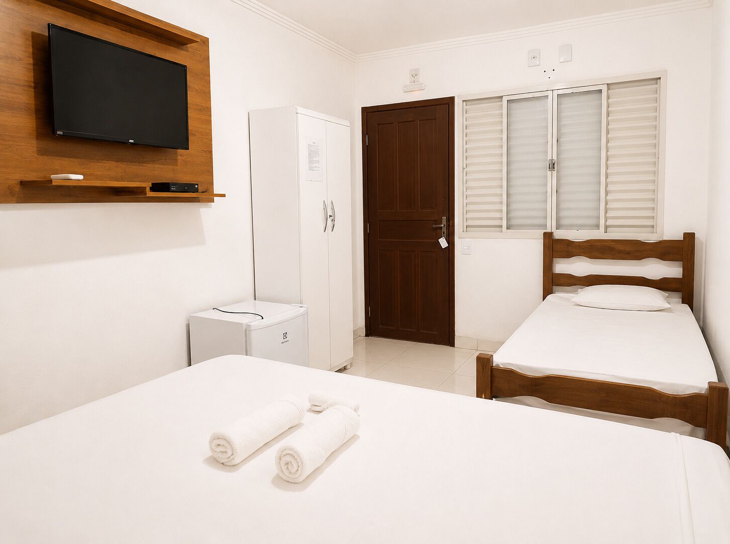 Free WiFi, bed sheets, wheelchair access