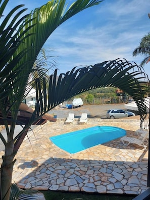 2 udendørs pools