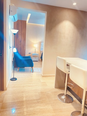 Interior - Condo with kitchen, washing machine, Wi-Fi, drinking water, pool, golf course, and beach (Puerto Aventuras)