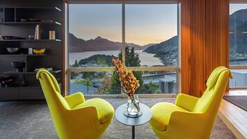 Villa, 5 Bedrooms, Mountain View | Interior