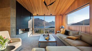 Villa, 5 Bedrooms, Mountain View | Living area