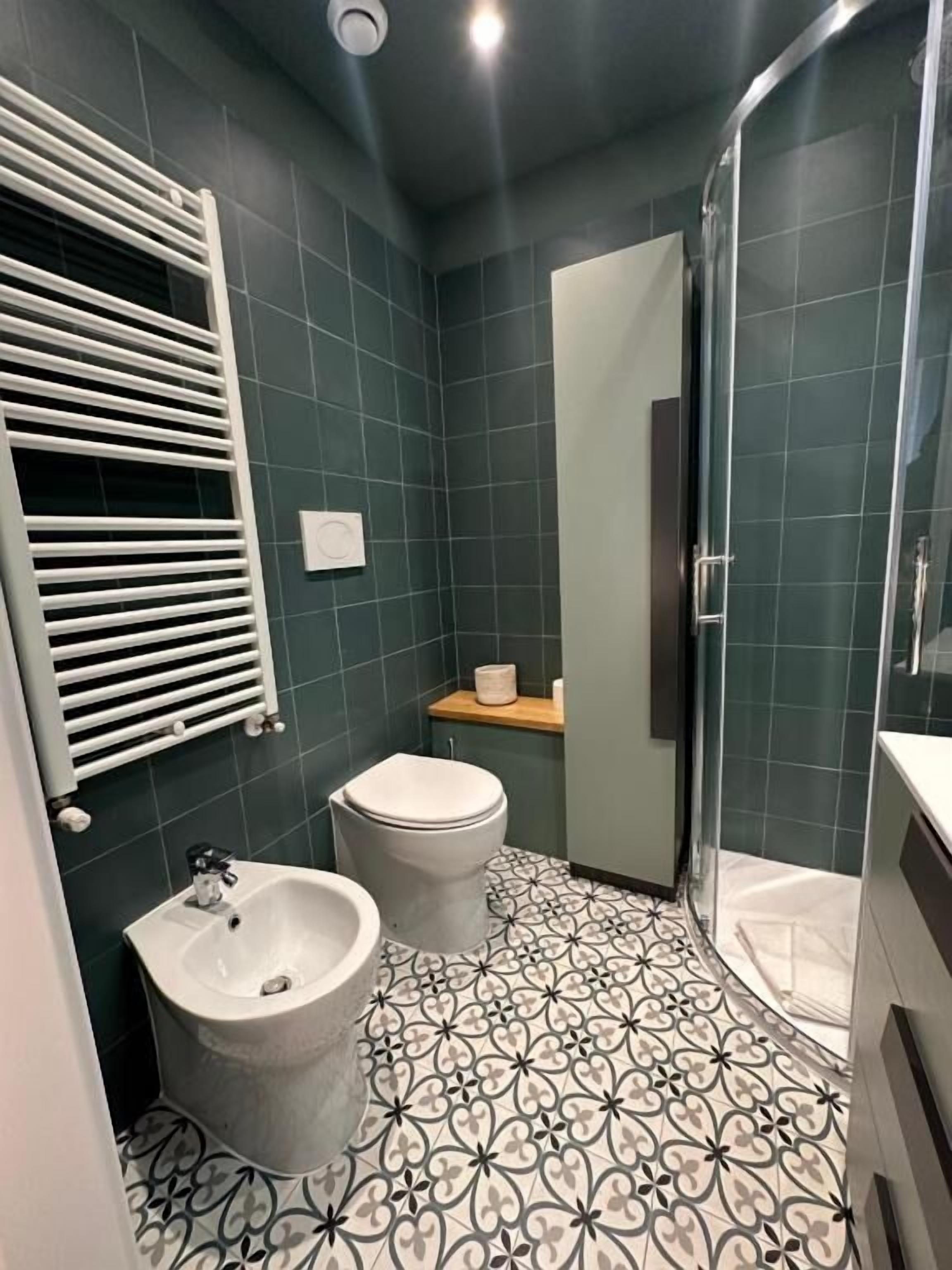 Doppia Standard, vista cortile | Bagno