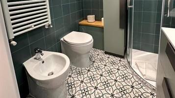 Doppia Standard, vista cortile | Bagno