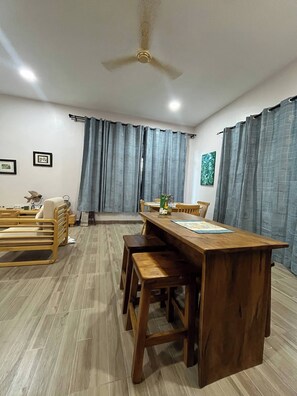 Nhà, 2 phòng ngủ, phù hợp cho người khuyết tật, hút thuốc | Khu ăn uống
