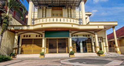 Collection O near Living World Pekanbaru