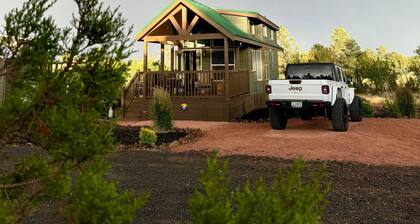 Rocky Rim Cozy Cabin