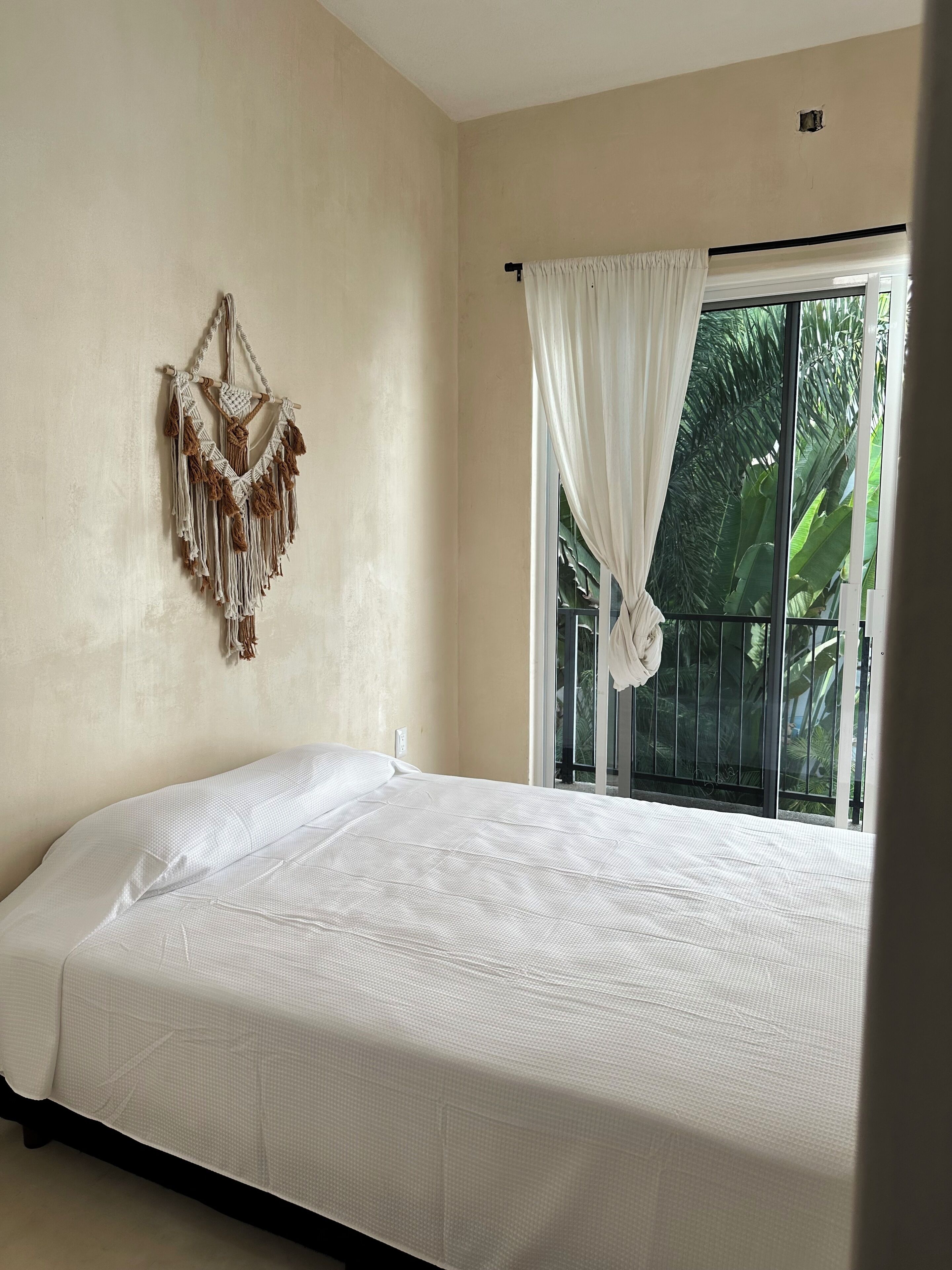Suite básica, 1 cama de matrimonio, Se admiten mascotas, junto a la piscina | Wifi gratis y ropa de cama
