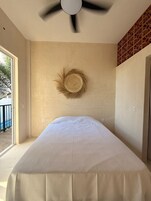 Wifi gratis y ropa de cama 