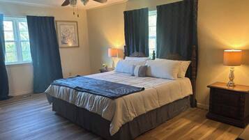 4 bedrooms, WiFi, bed sheets