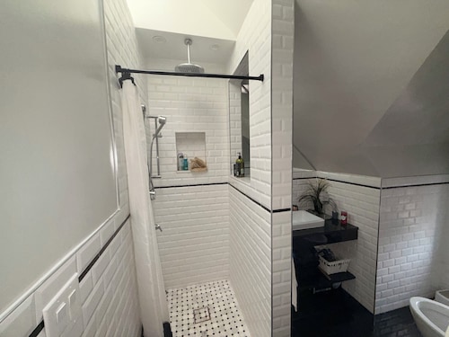 Cozy 3-Bedroom apartment - 20 minutes to Manhattan