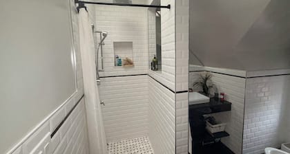 Cozy 3-Bedroom apartment - 20 minutes to Manhattan