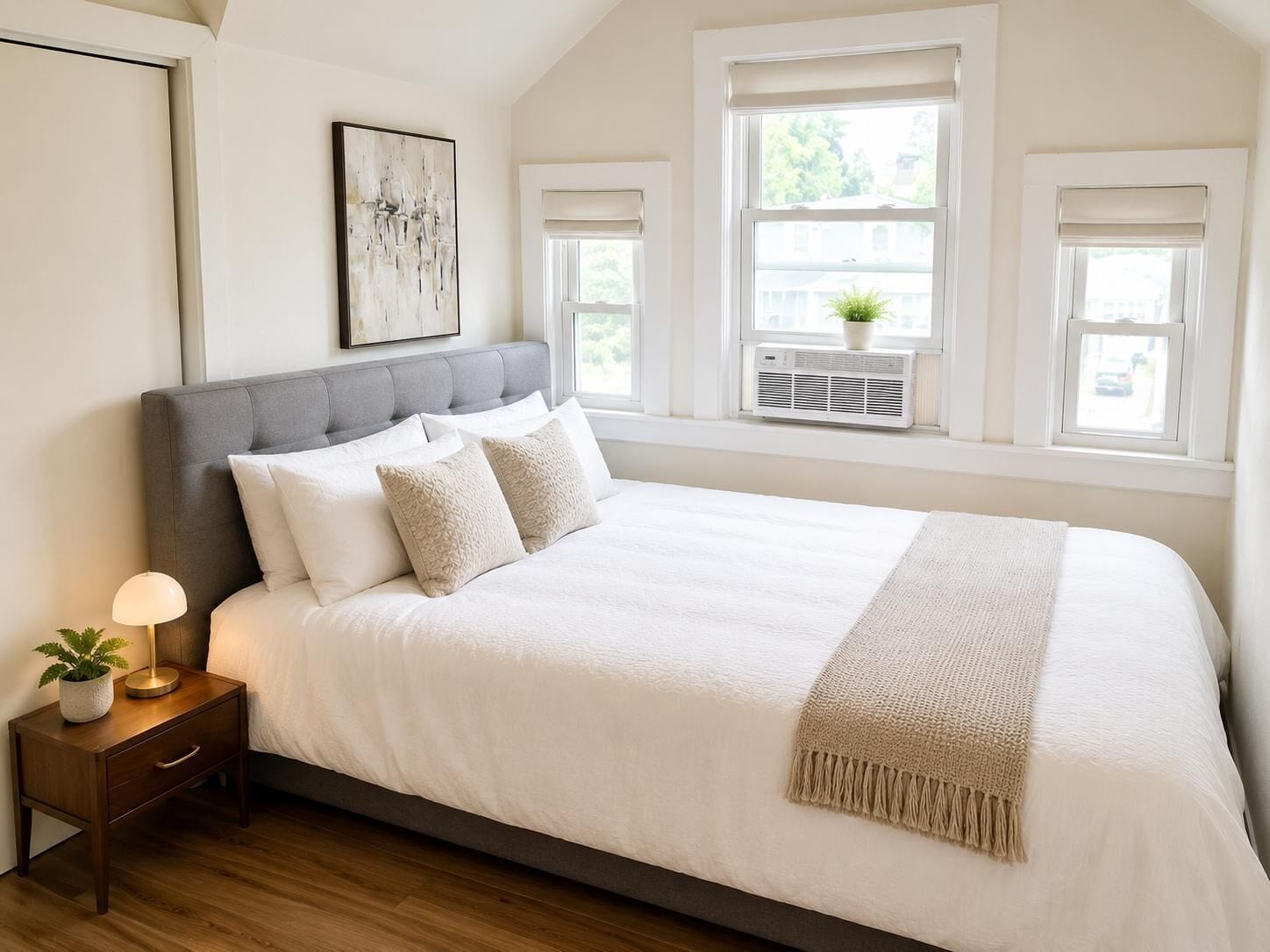 3 habitaciones, escritorio, tabla de planchar con plancha y wifi gratis 