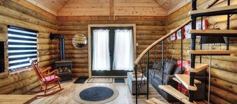 Chalet bois rond avec SPA, piscine et petite plage