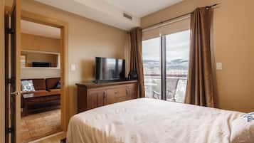 Deluxe Apartment, 2 Bedrooms, Balcony, Mountain View | Blackout drapes, iron/ironing board, free WiFi