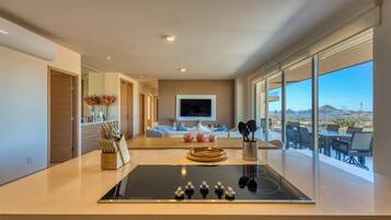 Condo, varias camas, vista al océano (Luz del Pacifico at Vista Velas III) | Restaurantes