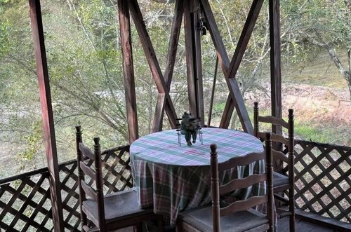 Cozy private 1-bedroom cabin in peaceful Northport with AC