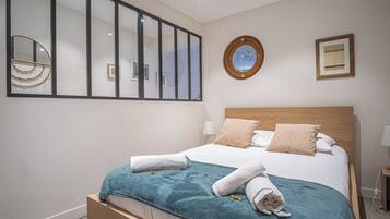 Iron/ironing board, internet, bed sheets