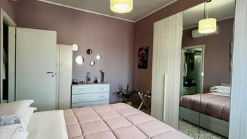 1 Schlafzimmer, Bügeleisen/Bügelbrett, Reisekinderbett, kostenloses WLAN