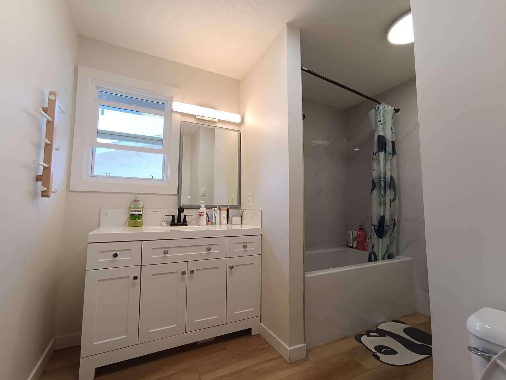 タオル、石鹸、ト  イレットペーパー. Full privacy whole Unit 4+ bedrooms next to downtown & airport