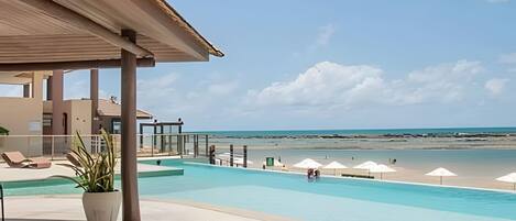 Basic Apartment | Pool
