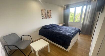 Cozy Private Room | Coliving 30min from Paris St-Lazare