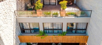 Cond Triplex - By MME