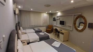 Twin Room, City View | Desk, laptop workspace, free WiFi