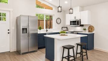 Fridge, microwave, oven, stovetop