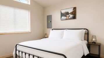 2 chambres, fer et planche à repasser, Wi-Fi gratuit, draps fournis