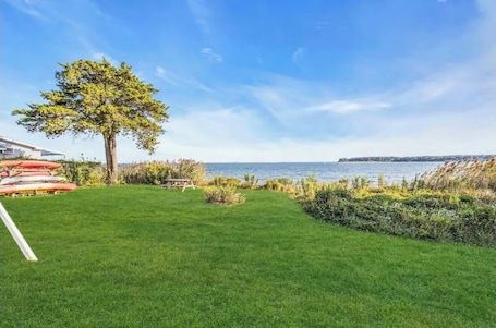 Property grounds. Spacious 1-bedroom in Hampton's NewReno with AC gym and Private waterfront Beach