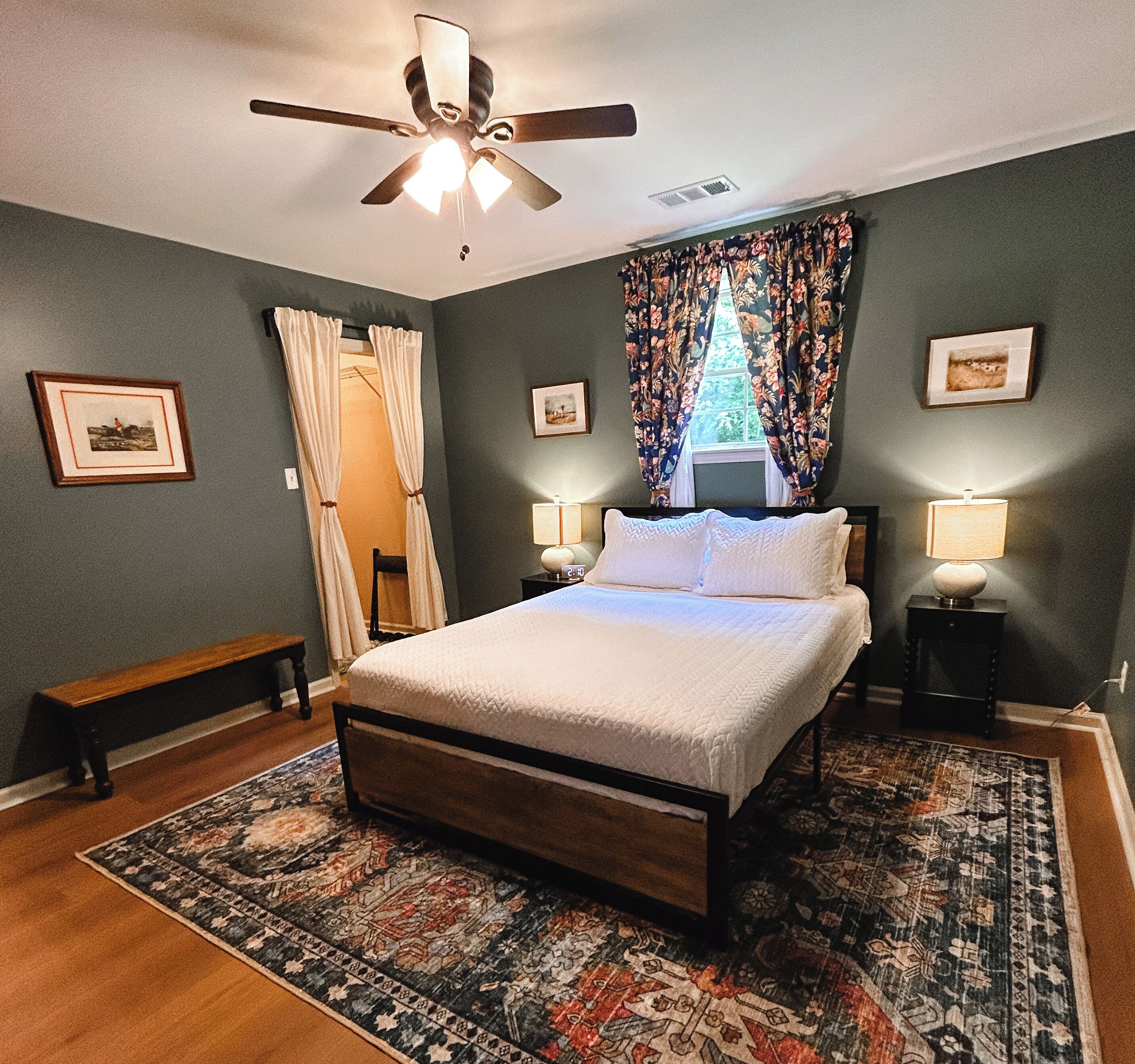 2 bedrooms, iron/ironing board, free WiFi, bed sheets