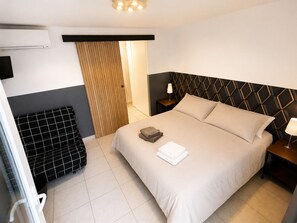 Free WiFi - Linaya Hôtel Restaurant  (Bormes-les-Mimosas)