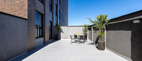 Superior Studio | Outdoor dining
