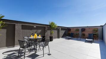 Superior Studio | Outdoor dining