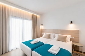Iron/ironing board, WiFi, bed sheets - Ereza Residence 1.4 - Two Bedroom Apartment, Sleeps 4 (Arrecife)