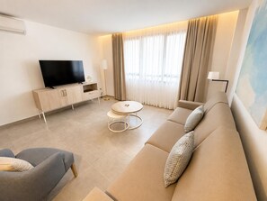 TV - Ereza Residence 3.3 - Two Bedroom Apartment, Sleeps 4 (Arrecife)