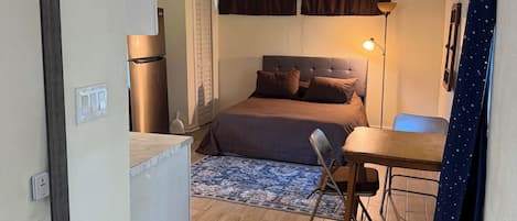 1 habitación, wifi y ropa de cama