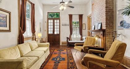 Historic Cottage, Steps from French Quarter 9br | 7ba