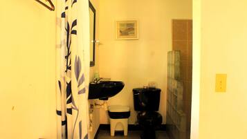 Basic-Apartment | Badezimmer
