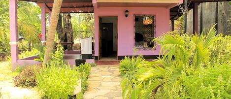 Basic Apartment | Exterior