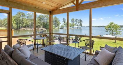 NEW Amazing views, Kayaks, SUPs, Arcade, Launch and Dock