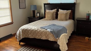 2 chambres, fer et planche à repasser, Wi-Fi, draps fournis