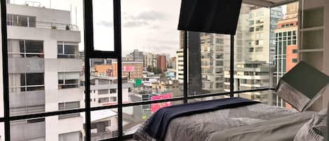 2 bedrooms, iron/ironing board, internet, bed sheets