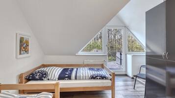 2 Schlafzimmer, Reisekinderbett, kostenloses WLAN