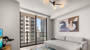 Living area - The Crosby #2012 - Luxury 1 Master Bedroom (Miami)